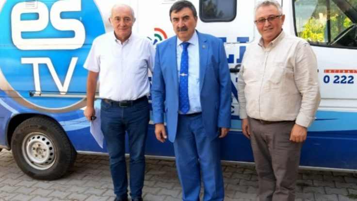 ES TV Genel Yayın Müdürü Sayın ALİ BAŞ ile birlikte Gömü Bld. Bşk. HAKKI TEKİN  ve Başkanımızla birlikte Emirdağ ve Gömü de gercekleşen canlı yayınımız…