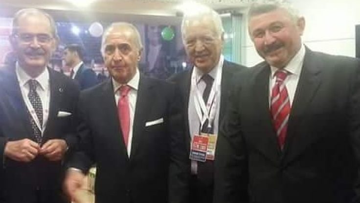 BAŞKAN, SİYASETİN ÜÇ DUAYENİYLE BİRLİKTE. YILMAZ BÜYÜKERŞAN, HİKMET ÇETİN, OSMAN FARUK LALOĞLU..