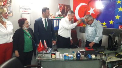 Gelecek Partisi Kurucularından Genel Bşk. Yrd. Sayın Prf. Dr. SELÇUK ÖZDAĞ ve Eskişehir İl Bşk. MUSTAFA BAŞAK ekibiyle Platform ofisimizi ziyaret ettiler…