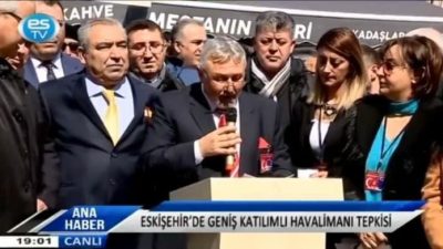 Hasan Polatkan Havaalanı’nın  kapatılmasıyla ile ilgili basın toplantımızın Avrupa ve Türkiye’de yayınlanan basın haberleri..